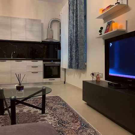 Jessica'S Apartment Тирана Екстер'єр фото
